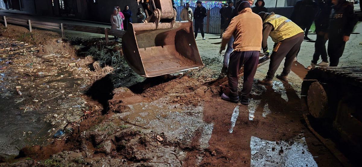alerta-intr-o-comuna-din-romania!-drum-judetean-rupt,-localitatea-amenintata-de-inundatii