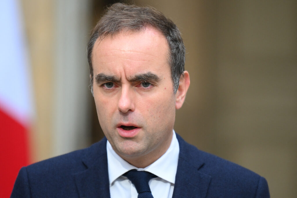 parlamentul-frantei-da-unda-verde-bugetului-asigurarilor-sociale-pentru-2026