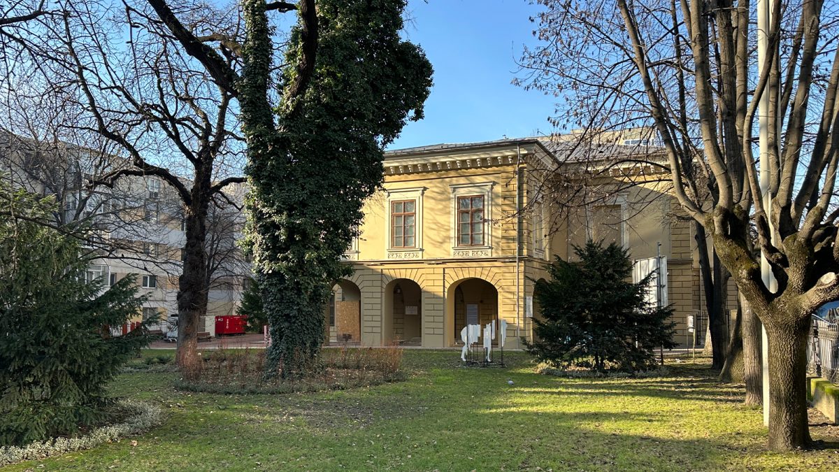 asa-se-realizeaza-investitiile-in-iasi!-finalizarea-lucrarilor-de-la-muzeul-de-istorie-naturala,-incepute-in-2019,-este-amanata-pana-la-finalul-anului-2026