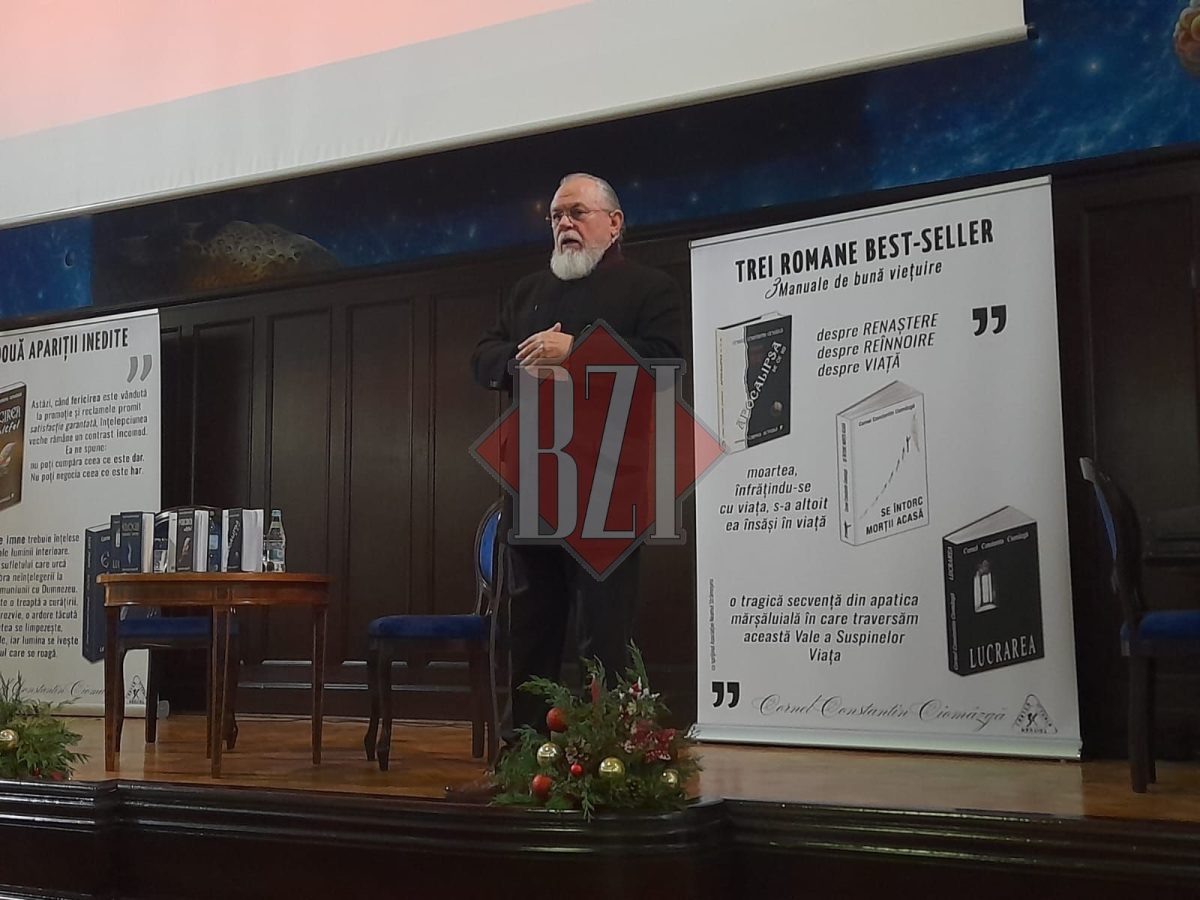 lansare-de-carte-si-prelegere-sustinuta-de-cornel-constantin-ciomazga,-in-aula-magna-a-universitatii-alexandru-ioan-cuza-din-iasi