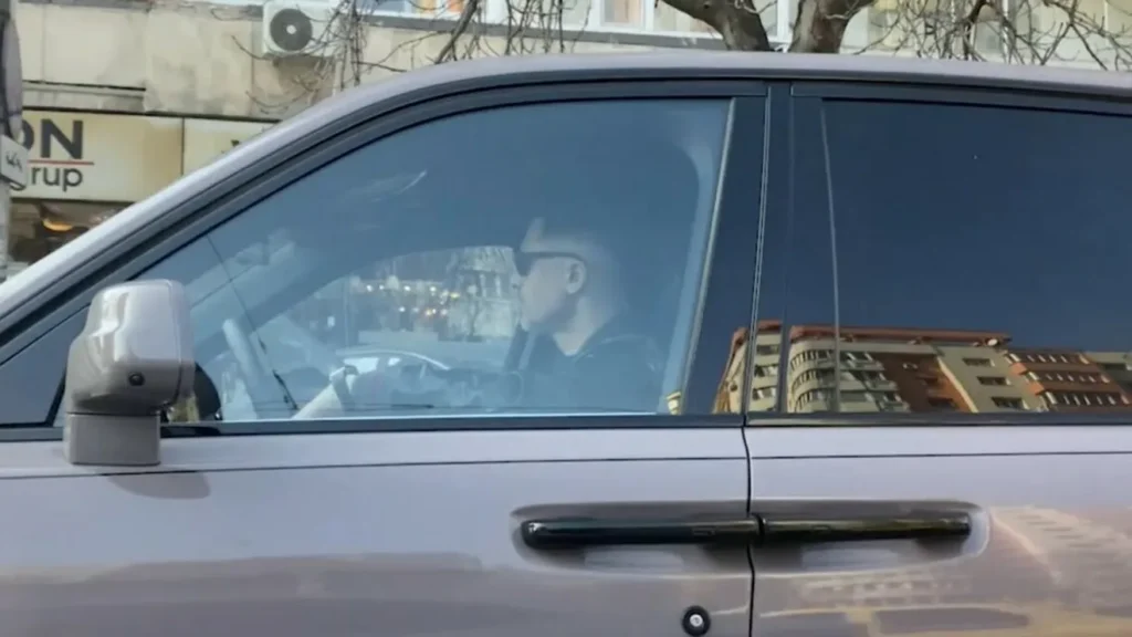 de-vanzare!-chiar-si-milionarii-vor-sa-faca-rost-de-bani:-mirel-radoi-cere-732.000-de-euro-pentru-roll-royce-ul-sau