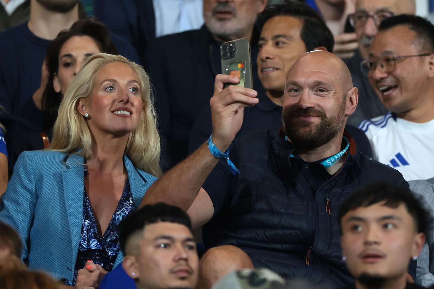 are-o-avere-de-192000.000-de-euro,-dar-a-fugit-de-taxele-si-impozitele-pe-care-guvernul-le-introduce-intr-un-alt-stat!