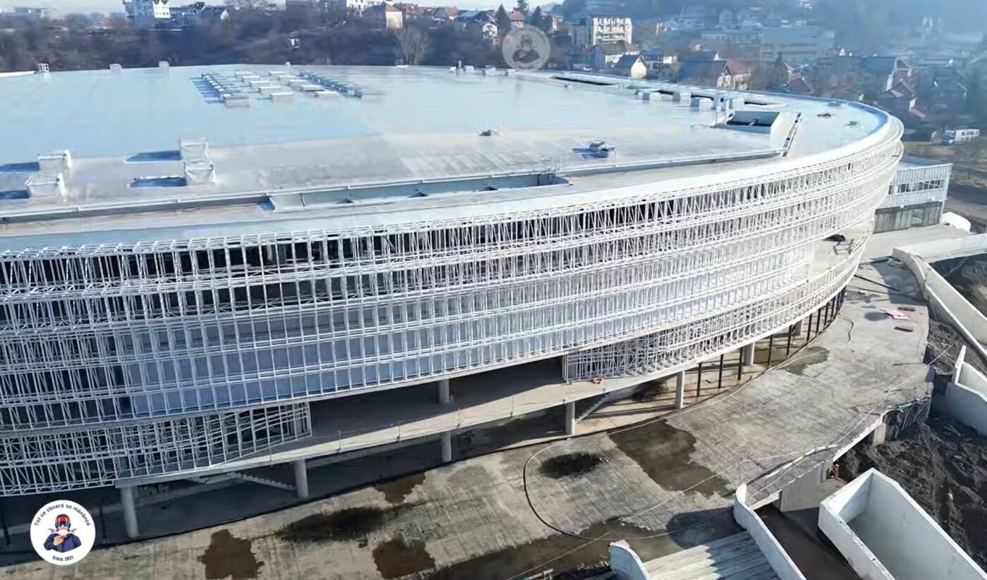 e-aproape-gata-bijuteria-de-peste-70000000-de-euro-din-orasul-preferat-al-lui-ion-tiriac.-au-aparut-imagini-noi-cu-sala-polivalenta-din-brasov