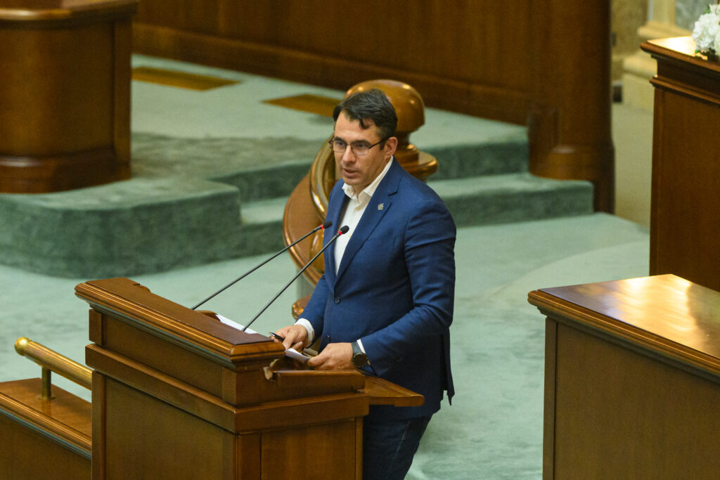 usr-anunta-cum-se-pozitioneaza-fata-de-motiunile-depuse-de-aur-pe-justitie