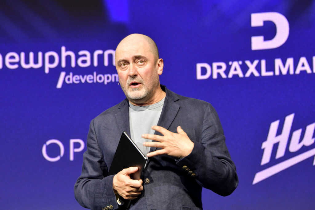 mandat-de-arestare-pe-numele-lui-garry-kasparov,-emis-de-rusia.-de-ce-este-acuzat-fostul-campion-mondial