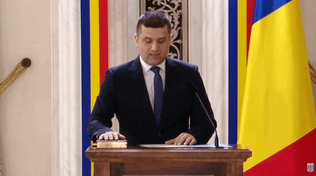 radu-miruta-a-depus-juramantul-de-investitura-pentru-functia-de-ministru-al-apararii