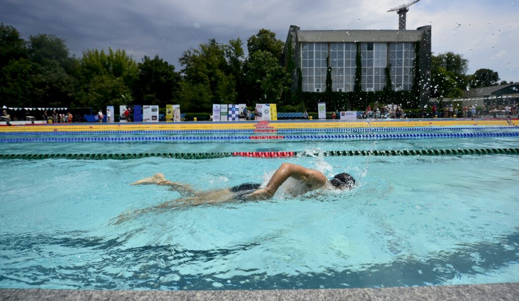 a-vazut-in-ce-conditii-se-antreneaza-david-popovici-si-a-rabufnit:-inadmisibil