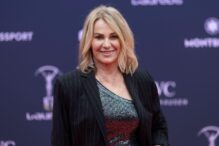 nadia-comaneci,-stralucitoare-de-craciun,-intr-o-rochie-aurie,-mulata!-mesajul-legendei-pentru-romanii-ei-dragi