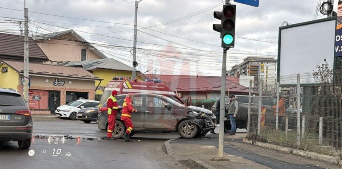 accident-rutier-in-bucium!-doua-masini-au-intrat-in-coliziune