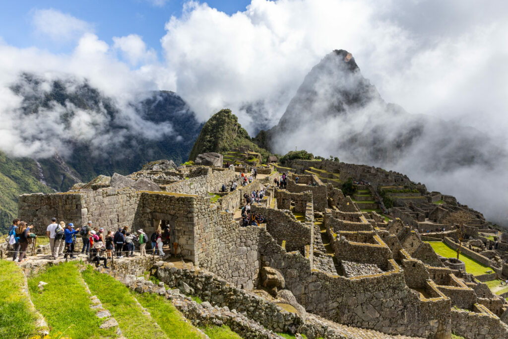 un-mort-si-zeci-de-raniti-in-urma-unui-accident-feroviar-la-machu-picchu,-in-peru