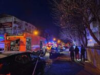 incendiu-cu-mare-degajare-de-fum-intr-un-bloc-din-alexandria,-in-noaptea-de-revelion