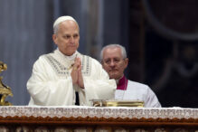 papa-leon-al-xiv-lea-s-a-rugat-pentru-victimele-tragediei-din-elvetia