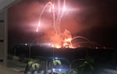 statele-unite-au-lansat-atacuri-asupra-capitalei-venezuelei.-explozii-puternice-in-caracas-/-cbs:-trump-a-ordonat-atacuri-asupra-unor-obiective-militare-/-guvernul-de-la-caracas:-intreaga-tara-trebuie-sa-se-mobilizeze-pentru-a-invinge-aceasta-agresiune-im
