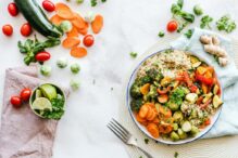 poti-compensa-alimentatia-proasta-prin-sport?-un-oncolog-de-la-harvard-demonteaza-cele-mai-raspandite-mituri-despre-nutritie