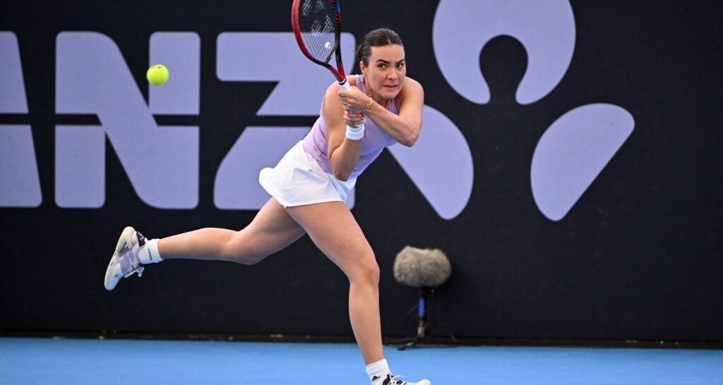 gabriela-ruse,-eliminata-de-sofia-kenin-la-brisbane-desi-americanca-a-primit-ingrijiri-medicale.-foto