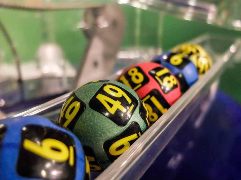 un-barbat-a-jucat-la-loto-datele-de-nastere-ale-familiei-sale-si-a-castigat-o-adevarata-avere:-nu-am-reusit-sa-dorm-toata-noaptea