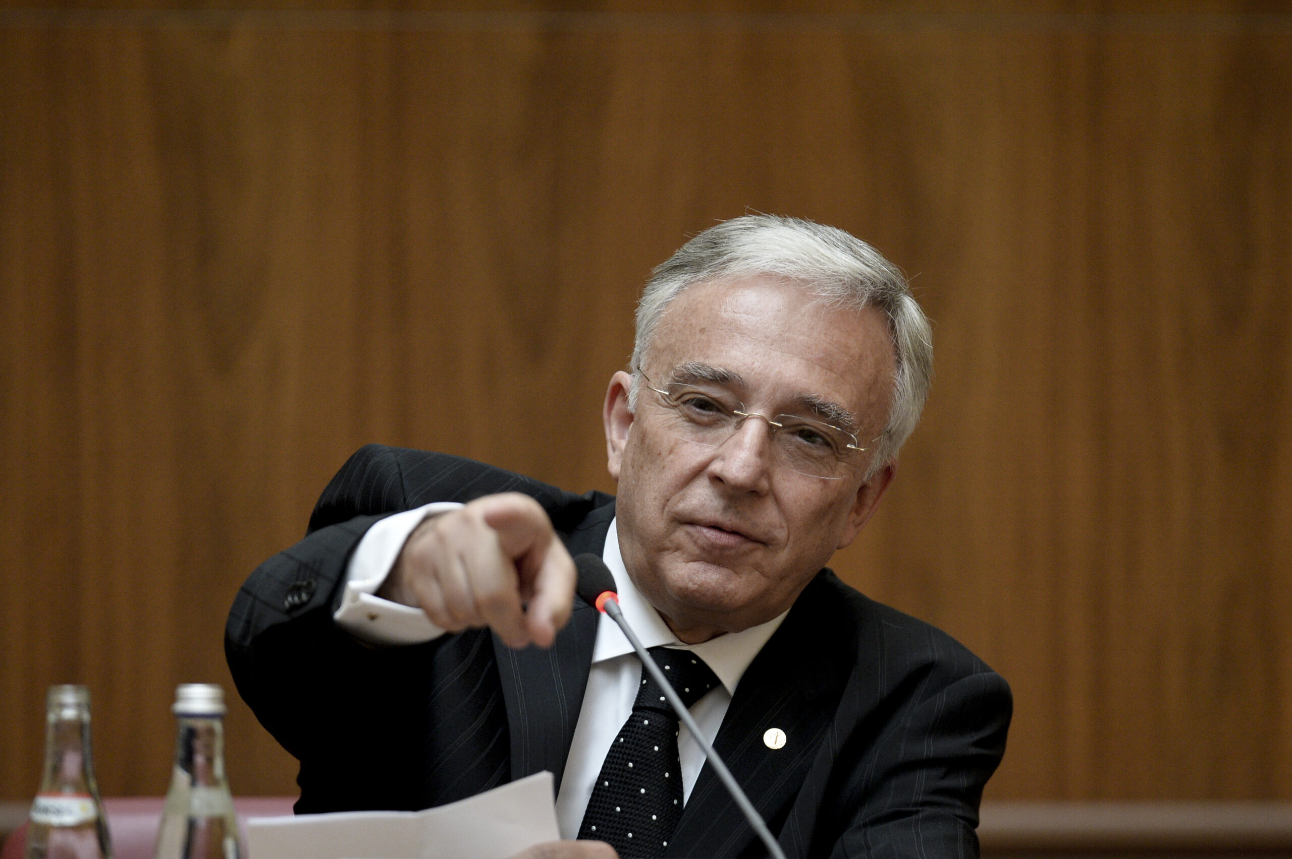 bnr-anunta-ca-rezervele-de-valuta-ale-romaniei-au-scazut-la-sfarsitul-anului-trecut,-dar-sunt-mai-mari-decat-la-finalul-lui-2024