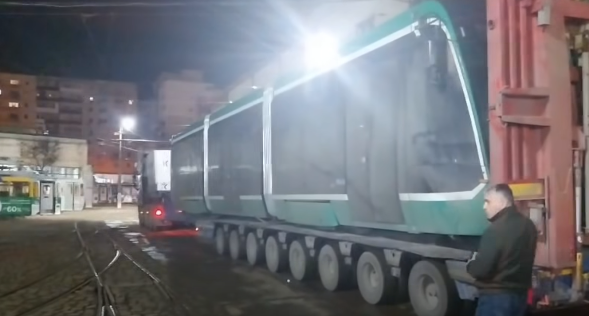 a-ajuns-la-iasi-cel-de-al-14-lea-tramvai-bozankaya!-alte-patru-vor-sosi-curand