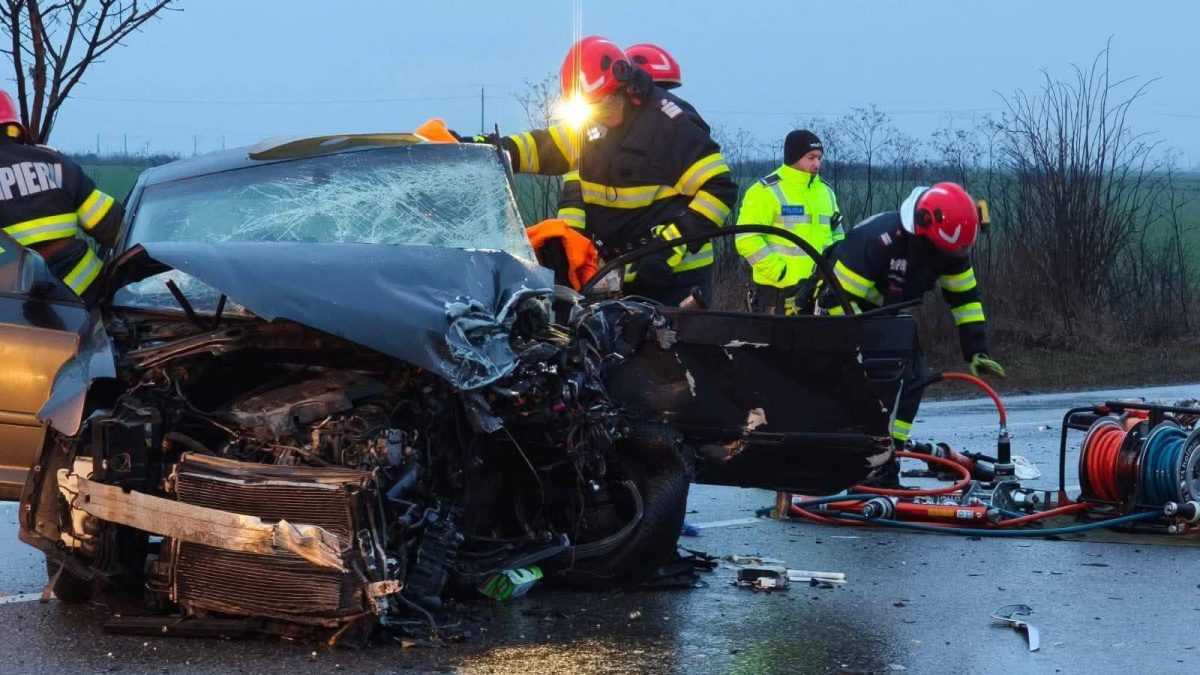 accident-rutier-grav-la-limita-judetului-iasi.-sunt-persoane-incarcerate