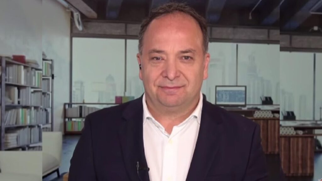 iesenii-platesc-15-taxe-mai-mari-in-2026.-adrian-negrescu,-consultant-financiar:-sunt-niste-cresteri-de-taxe-fara-precedent