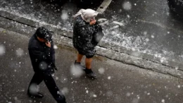 conditii-meteorologice-capricioase,-joi,-la-bucuresti:-lapovita,-ninsoare-si-vant-puternic.-cum-va-fi-vremea-in-urmatoarele-zile