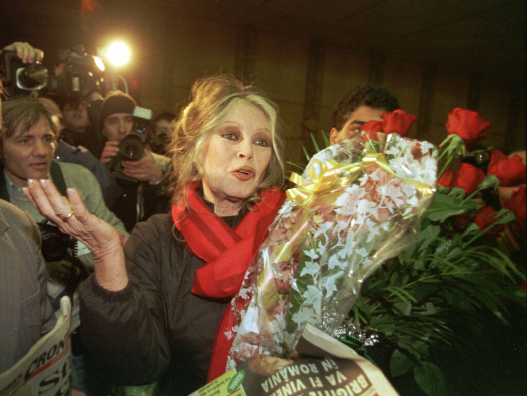 brigitte-bardot-va-fi-inmormantata-langa-mare-in-statiunea-saint-tropez-de-pe-riviera-franceza