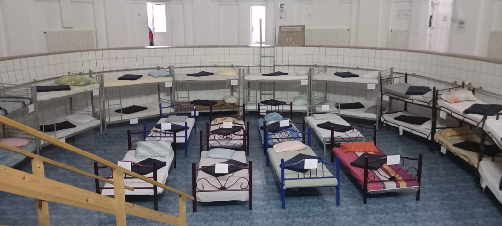 directia-de-asistenta-sociala-asigura-si-in-2026-cazarea-persoanelor-fara-adapost-care-sunt-afectate-de-frig!-acestea-pot-merge-la-baia-comunala-zilnic,-incepand-cu-ora-18:00