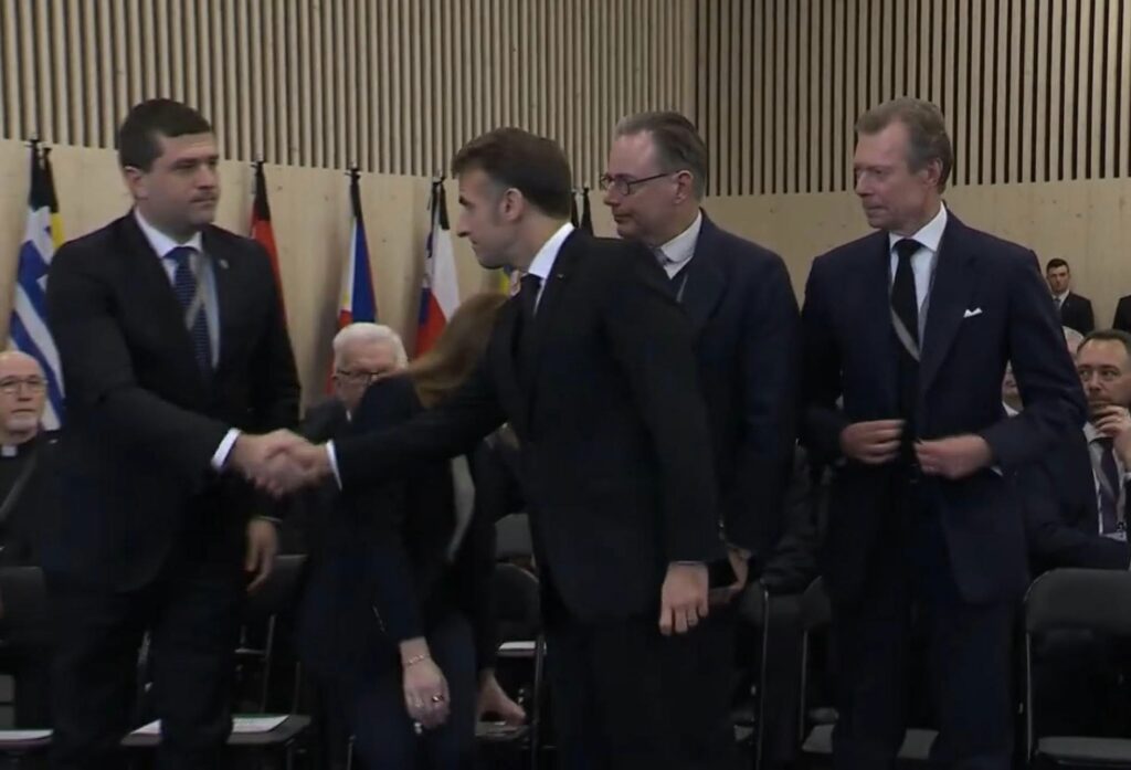 radu-miruta-a-participat-la-comemorarea-victimelor-din-crans-montana:-gandurile-mele-s-au-indreptat-si-catre-tanarul-de-18-ani-din-gorj