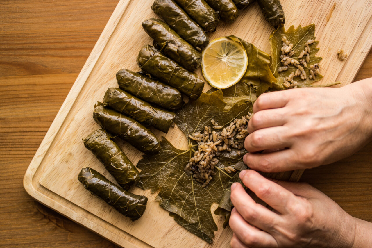 cum-sa-pregatesti-dolmades,-cele-mai-gustoase-sarmale-grecesti.-ingredientele-simple-care-ofera-un-gust-autentic