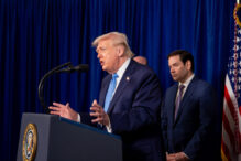 trump-catre-protestatarii-din-iran:-ajutorul-e-pe-drum-preluati-controlul-asupra-institutiilor.-sua-anuleaza-discutiile-cu-teheranul-/-bilantul-deceselor-a-ajuns-la-2000-de-persoane