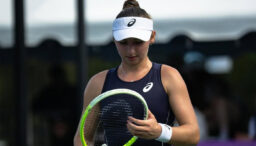 mary-stoiana-e-noua-senzatie-de-la-australian-open.-tatal-ei-e-roman,-dar-ea-joaca-pentru-sua