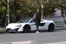 romanul-care-a-facut-credit-pentru-a-si-cumpara-un-bolid-mclaren,-afectat-apoi-de-rate:-a-fost-greoi