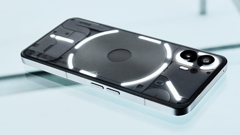 ceo-ul-nothing,-carl-pei:-razboiul-specificatiilor-s-a-terminat.-urmatorul-tau-smartphone-va-fi-mai-scump