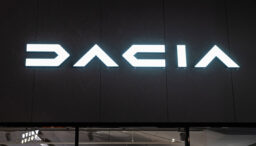 dacia-poate-lua-o-decizie-drastica-si-sa-rupa-contractele:-adio!