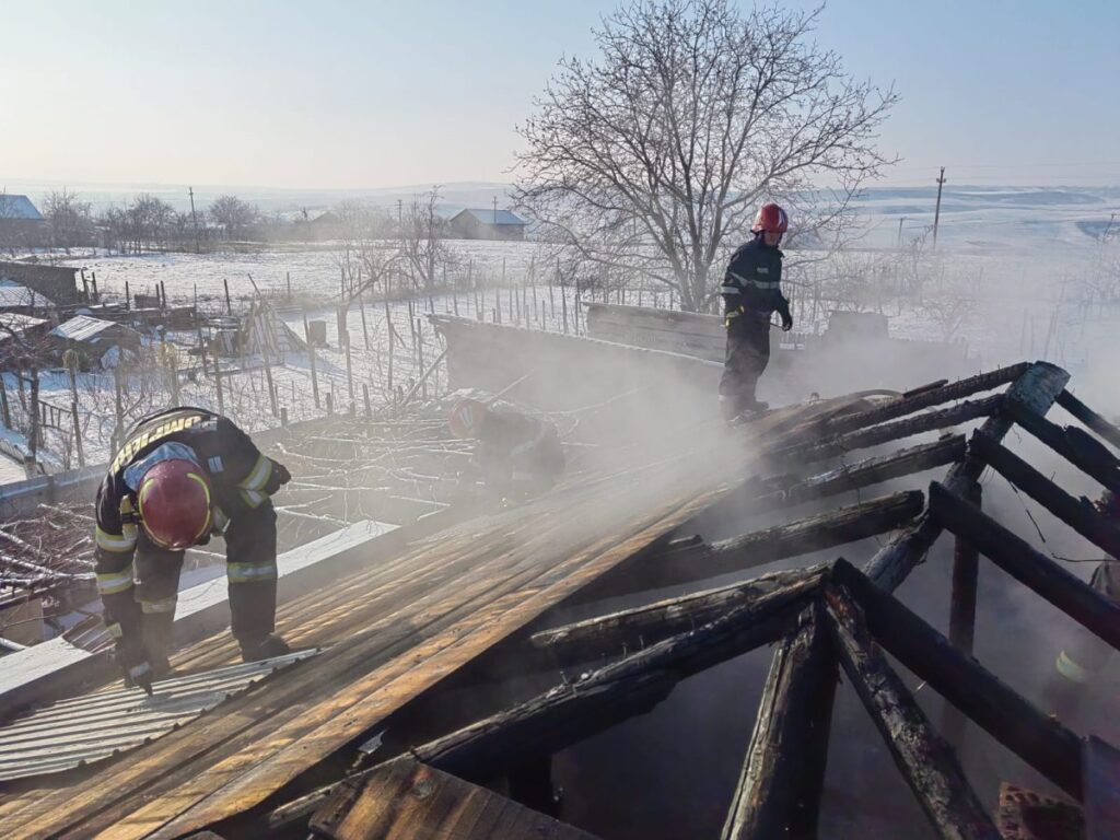 incendiu-in-comuna-bals.-o-casa-a-fost-cuprinsa-de-flacari