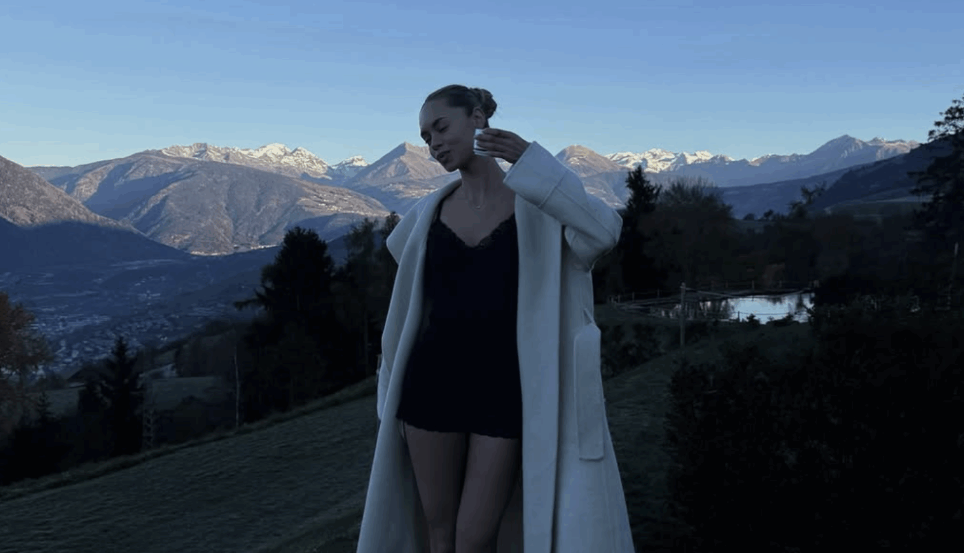 iubita-lui-jannik-sinner-s-a-poza-in-bikini-in-camera-de-hotel-si-a-atras-numeroase-comentarii