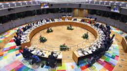 ue-isi-cheama-ambasadorii-la-bruxelles,-dupa-amenintarile-lui-trump-cu-noi-taxe-vamale