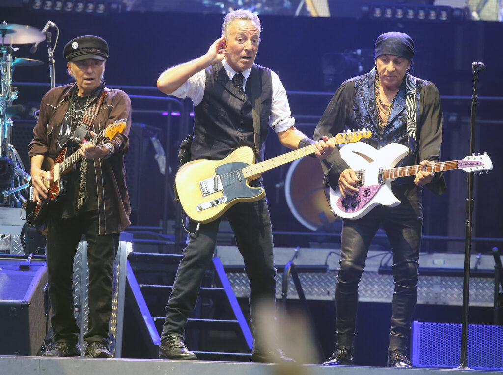bruce-springsteen-ataca-dur-administratia-trump-si-ice:-plecati-dracului-din-minneapolis