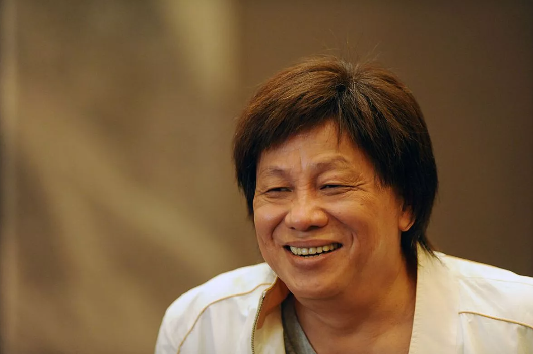 a-murit-bruce-leung,-unul-dintre-cei-patru-dragoni-ai-cinematografiei-chinezesti.-omagiul-lui-jackie-chan