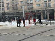 pregatiri-in-centrul-iasului-pentru-ziua-unirii.-patinoarul-este-dezafectat,-iar-zona-este-curatata-pentru-manifestarile-de-pe-24-ianuarie