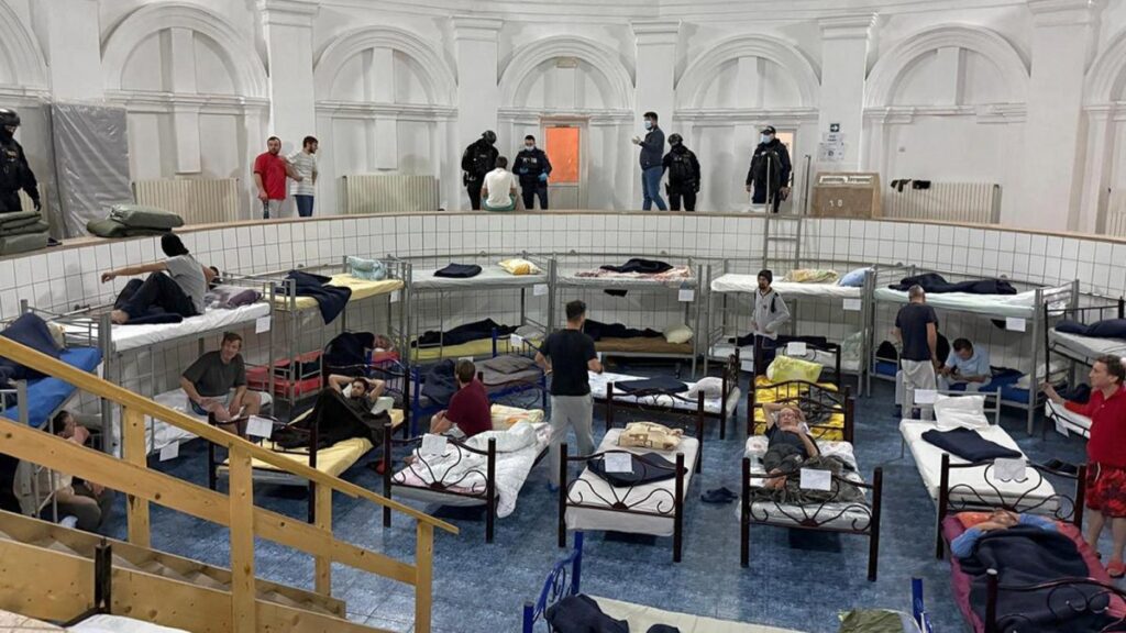peste-80-de-persoane-fara-adapost-au-fost-cazate-in-centrele-primariei!-directia-de-asistenta-sociala-ofera-persoanelor-vulnerabile-sprijin-in-noptile-geroase