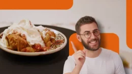 un-vlogger-de-origine-romana-le-prezinta-francezilor-mancarea-romaneasca.-ce-spune-cyprien-despre-mici,-sarmalele-si-branza-cu-smantana-si-mamaliga