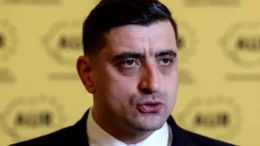nu-vor-sa-auda-vocea-romanilor.-george-simion,-despre-huiduielile-la-adresa-lui-nicusor-dan-la-focsani-si-iasi