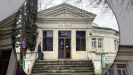 baia-publica-din-iasi-solicita-donatii-de-haine-groase-pentru-persoane-fara-adapost.-centrul-sprijina,-zilnic,-oameni-care-traiesc-in-strada