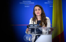 toiu,-despre-criticile-referitoare-la-reprezentatia-romaniei-la-davos:-nu-te-duci-la-davos-ca-ministru-sa-inchizi-acorduri