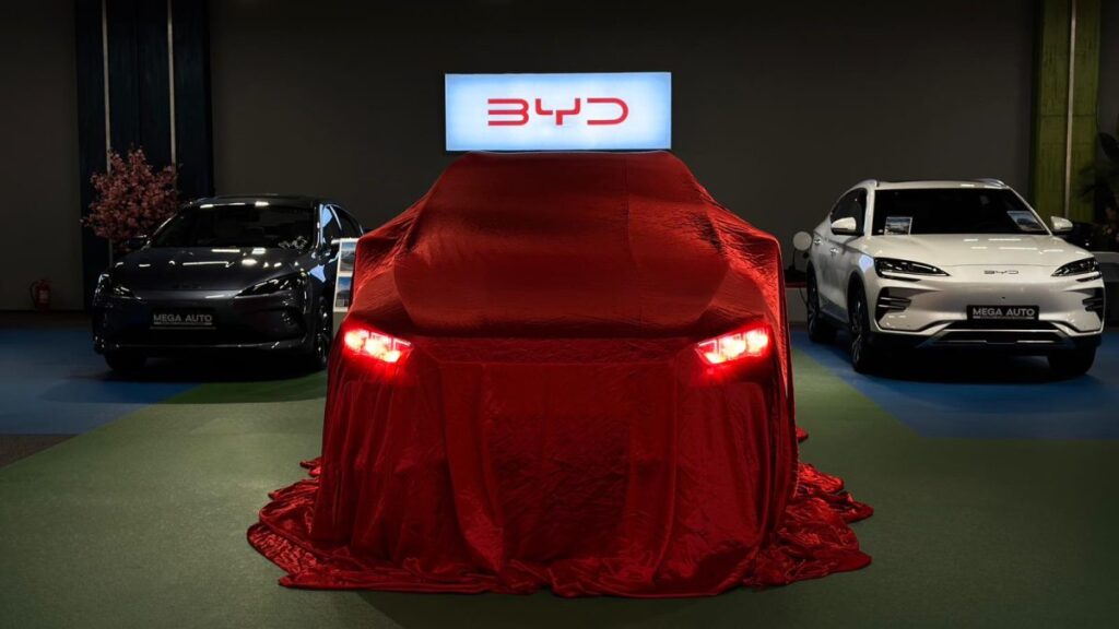 byd-sealion-5-dm-i-debuteaza-la-iasi-in-cadrul-evenimentului-porti-deschise-mega-auto-–-byd,-la-mall-moldova