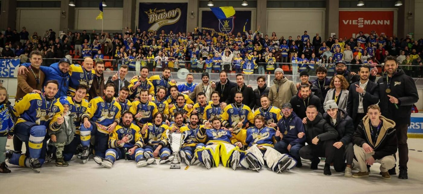 corona-brasov-a-castigat-pentru-a-cincea-oara-cupa-romaniei-la-hochei-pe-gheata,-3-0-cu-steaua!-radim-valchar,-mvp-ul-final-four-ului-de-la-brasov