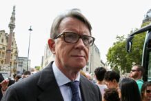 un-fost-ministru-britanic-demisioneaza-din-partidul-laburist-dupa-noi-dezvaluiri-legate-de-epstein