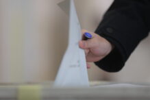 scade-numarul-romanilor-cu-drept-de-vot