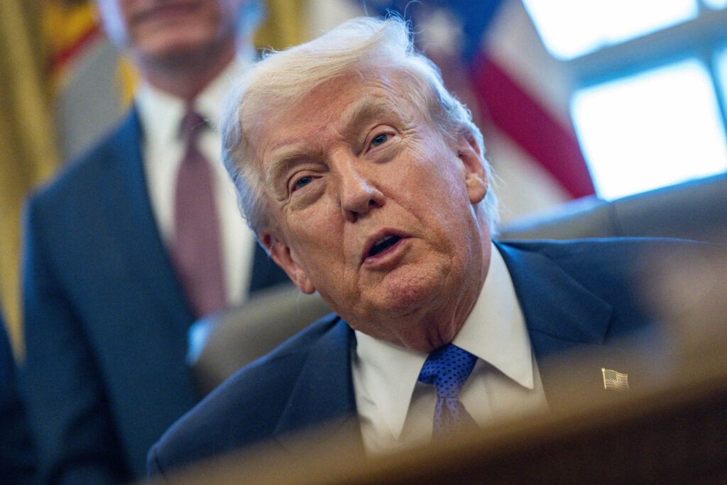 donald-trump-a-semnat-legea-de-finantare-care-redeschide-guvernul-federal